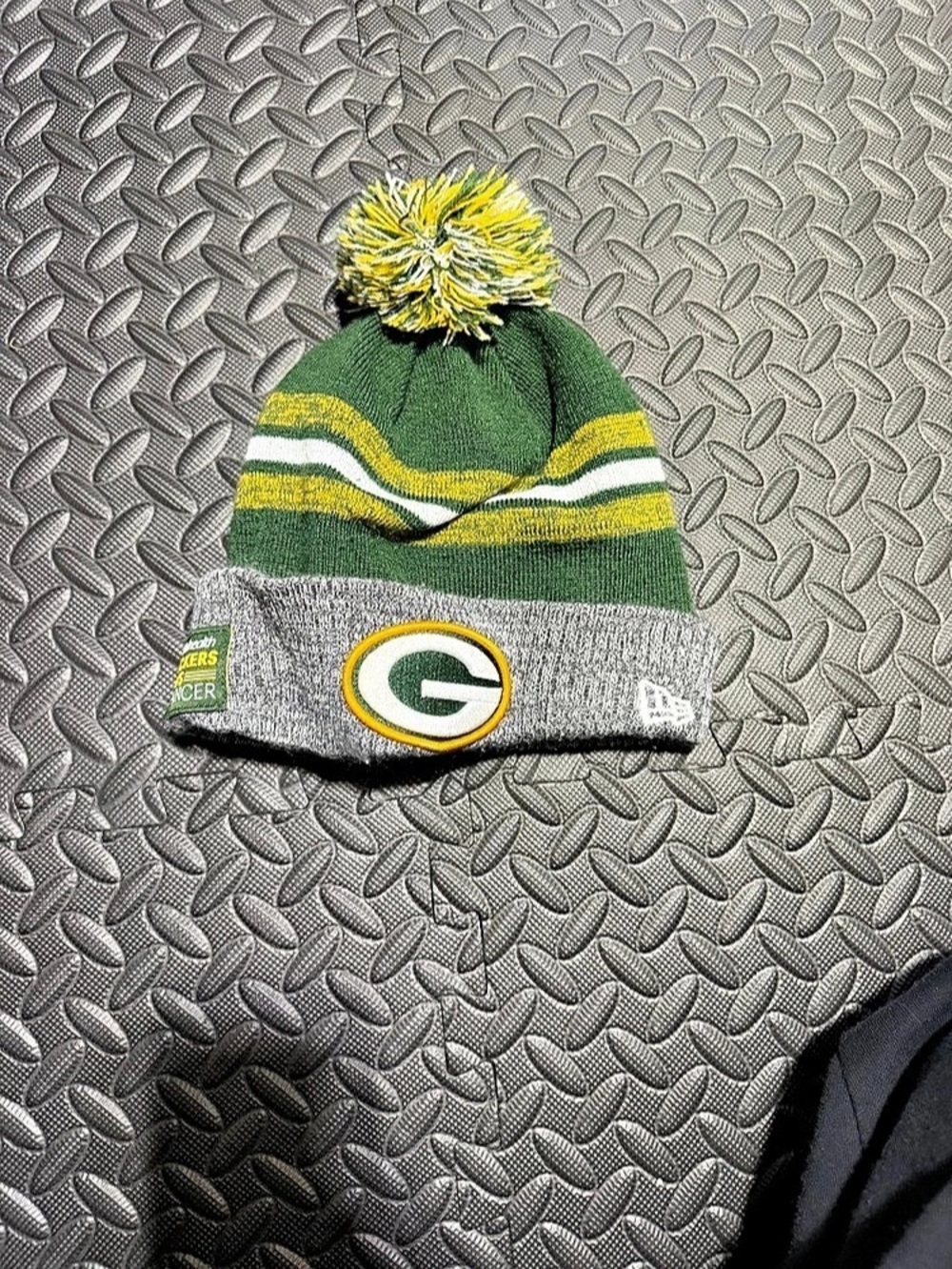 Green Bay Packers Striped Pom-Pom Beanie in Green & Gray Like New